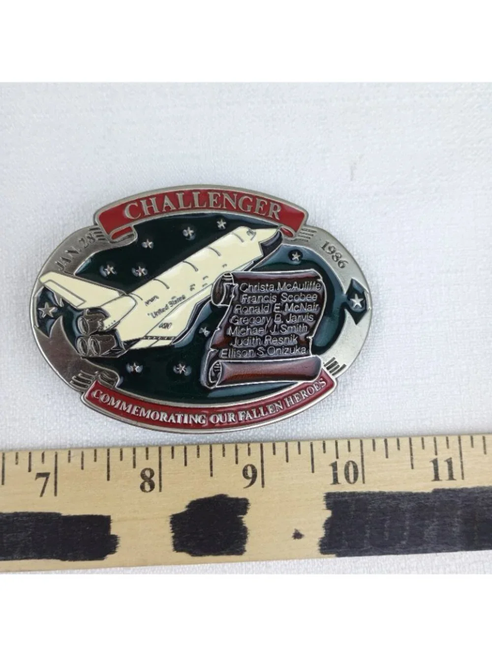 Vtg Metal NASA Space Shuttle Challenger Commemorating Fallen Heroes Buckle